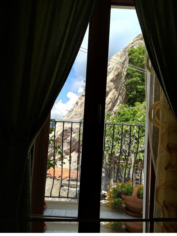 B&B L'Arabatana Pietrapertosa Εξωτερικό φωτογραφία