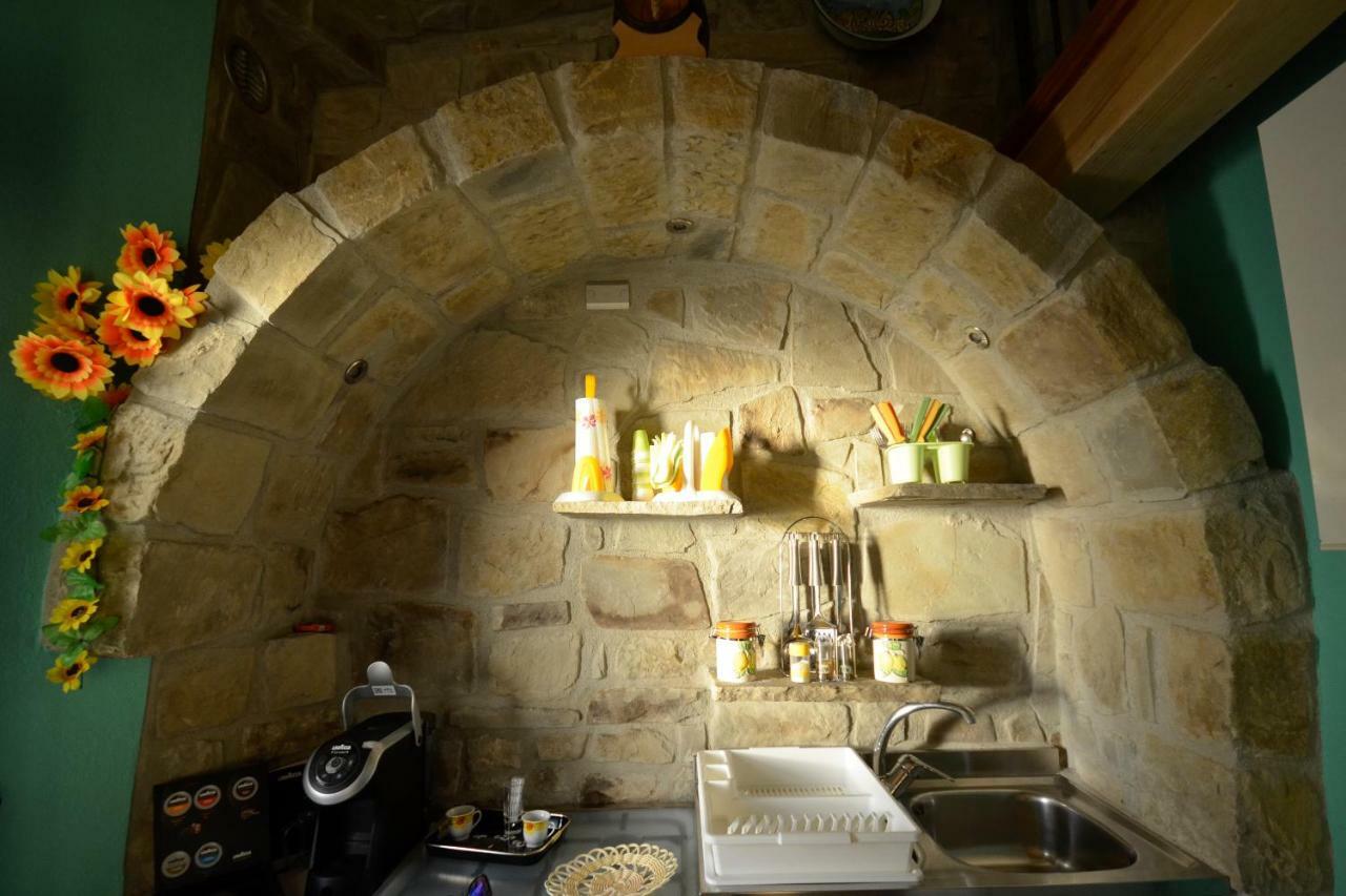 B&B L'Arabatana Pietrapertosa Εξωτερικό φωτογραφία